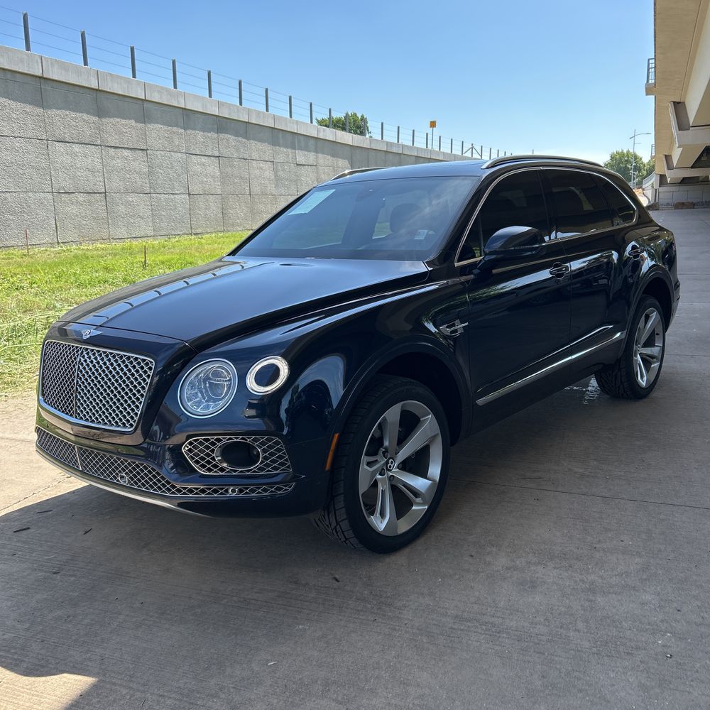 2017 Bentley Bentayga Base
