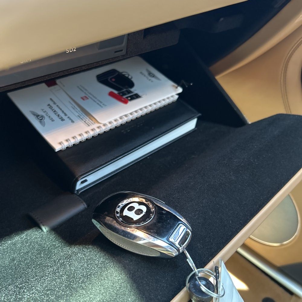 2017 Bentley Bentayga Base