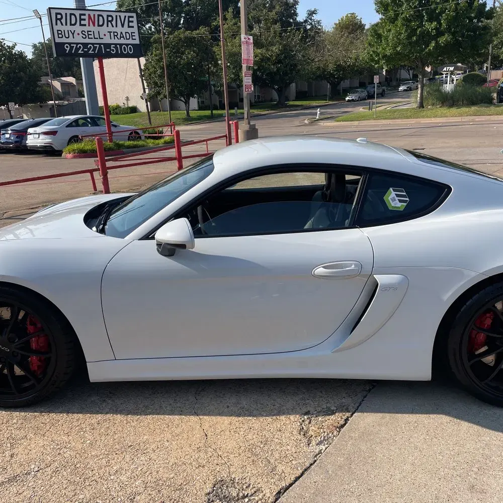 2016 Porsche Cayman GT4