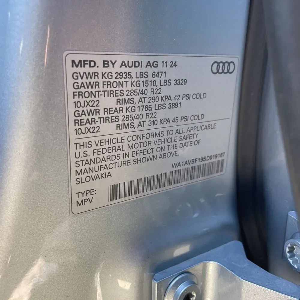 2025 Audi Q8 Premium 55