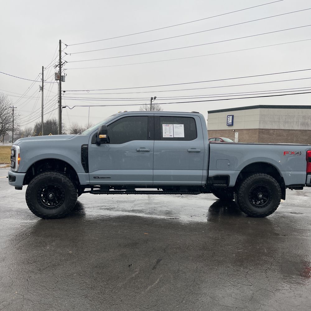 2024 Ford F-350 Super Duty Lariat