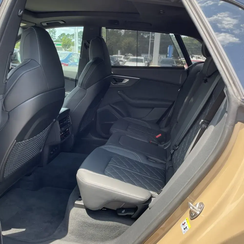 2025 Audi SQ8 Base
