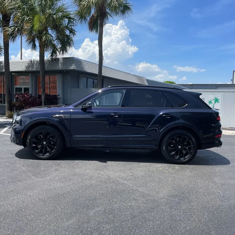 2022 Bentley Bentayga V8