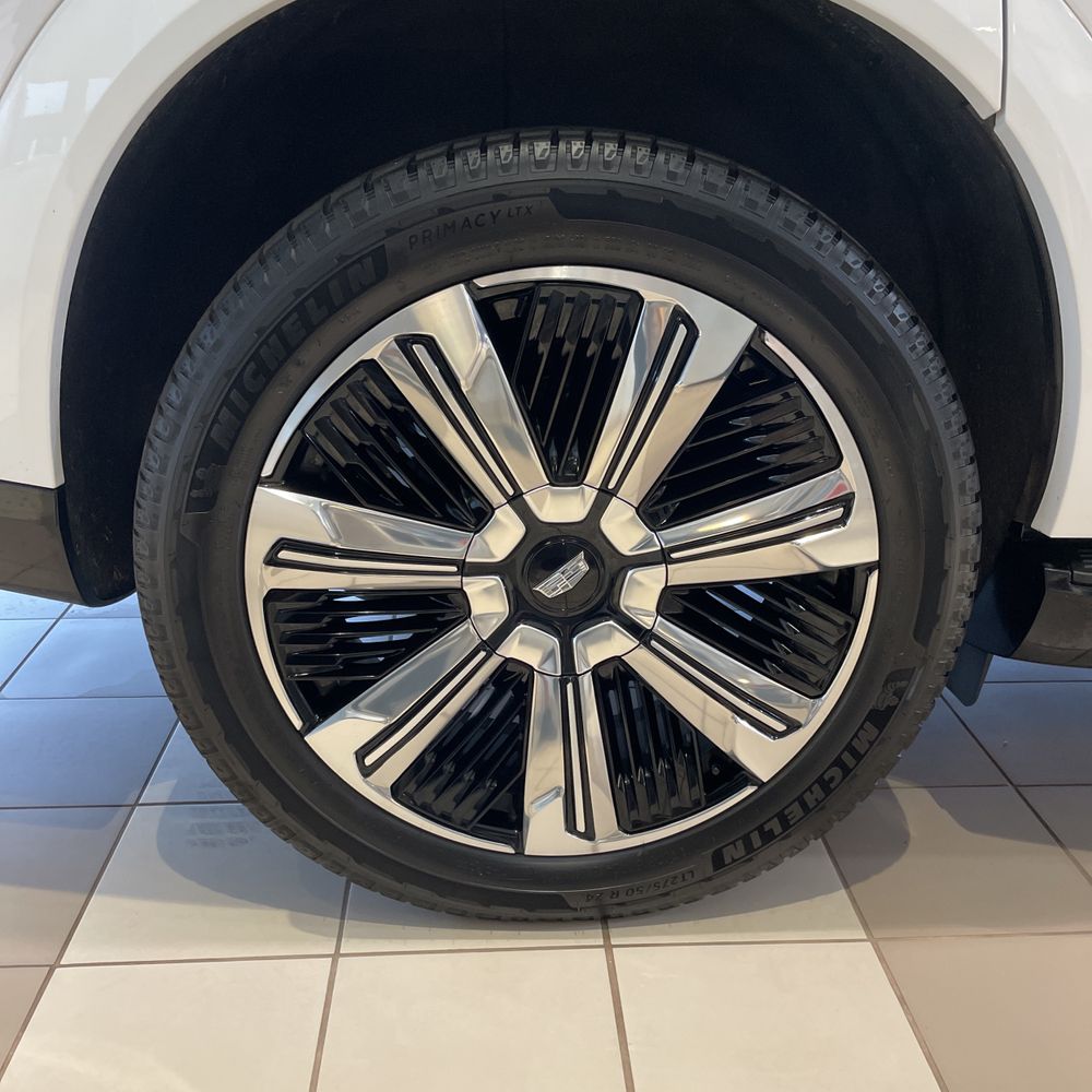 2025 Cadillac Escalade IQ Luxury 2