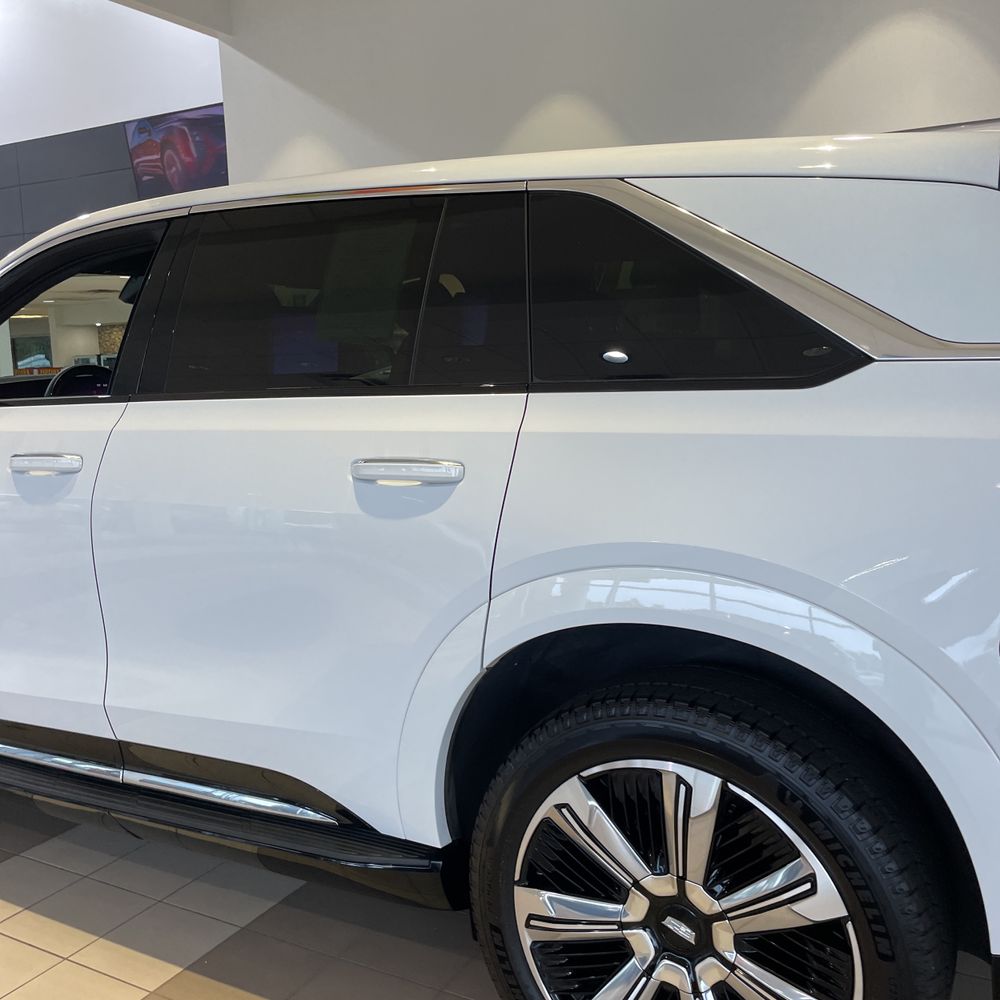 2025 Cadillac Escalade IQ Luxury 2