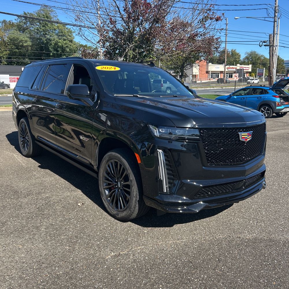 2024 Cadillac Escalade-V ESV Base