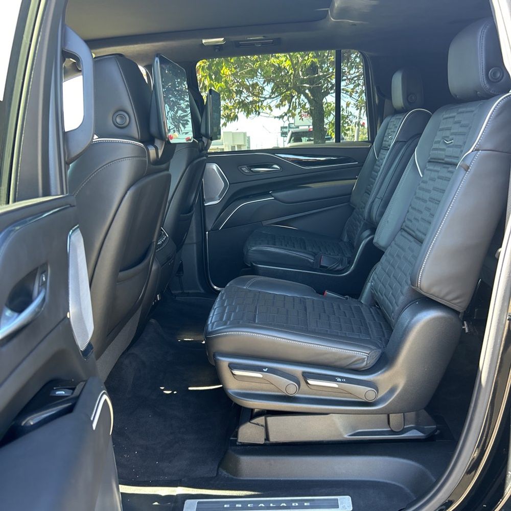 2024 Cadillac Escalade-V ESV Base