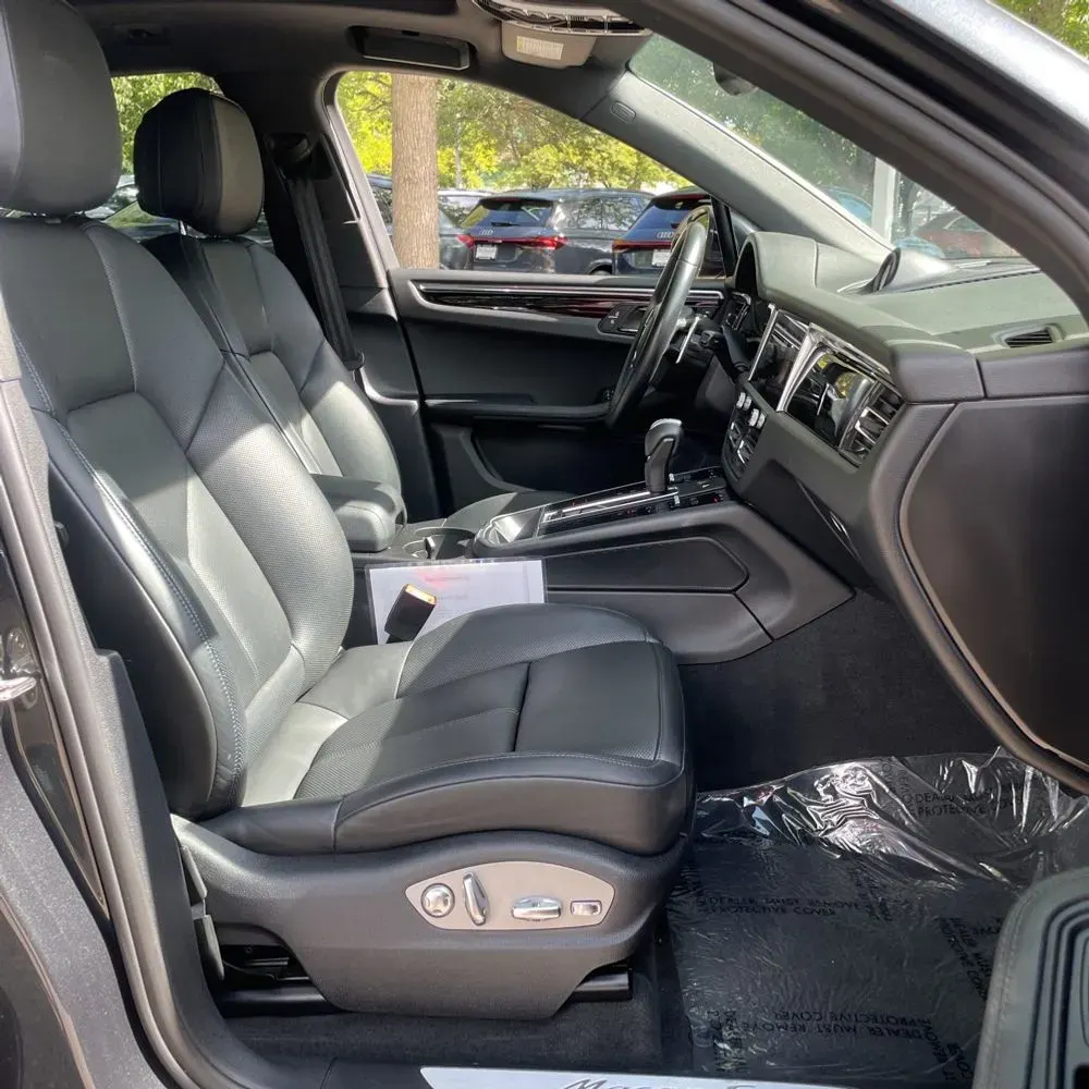 2022 Porsche Macan S