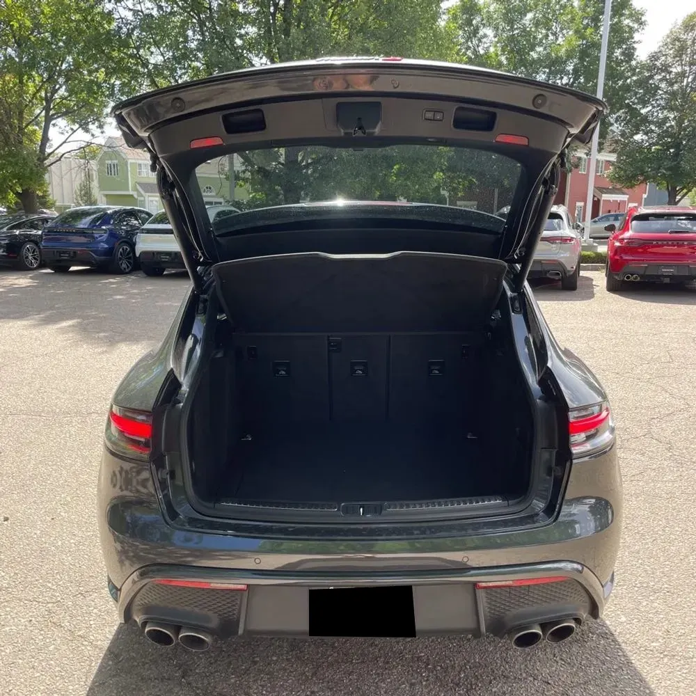2022 Porsche Macan S