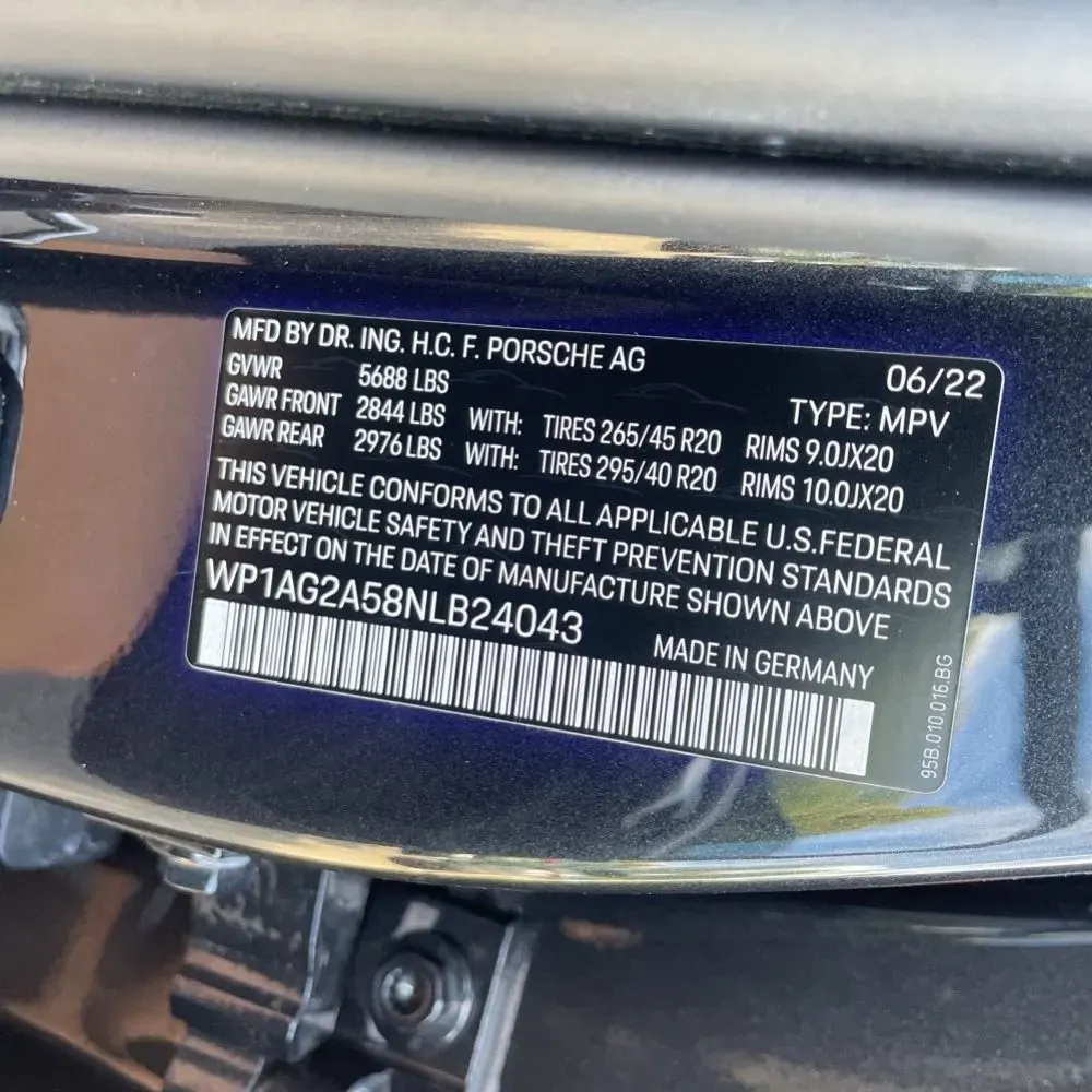 2022 Porsche Macan S