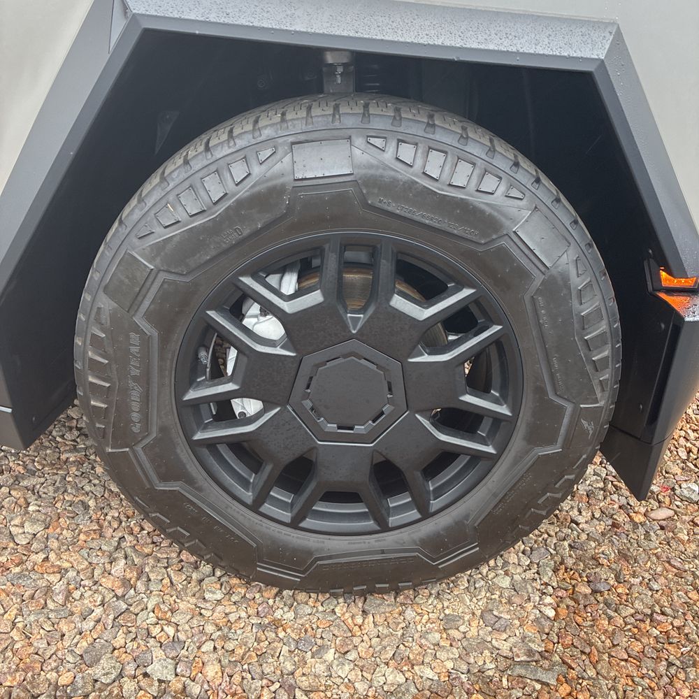 2024 Tesla Cybertruck Base