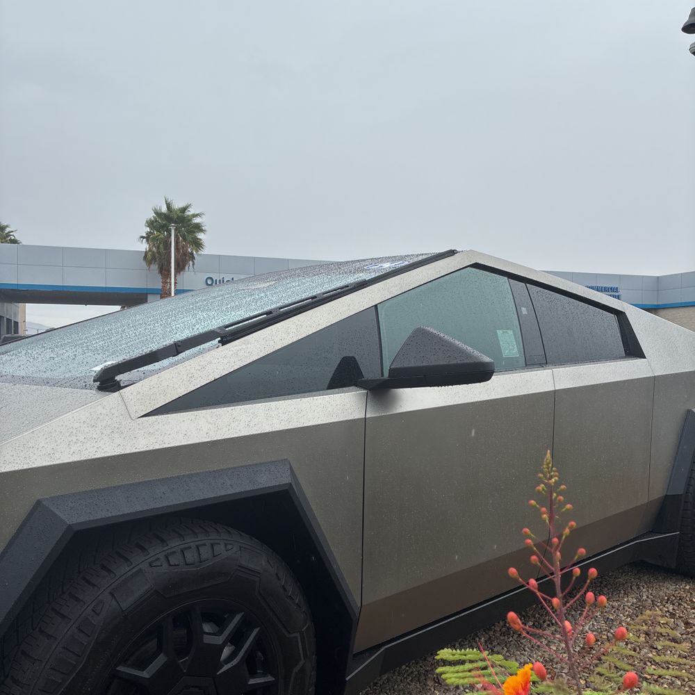 2024 Tesla Cybertruck Base