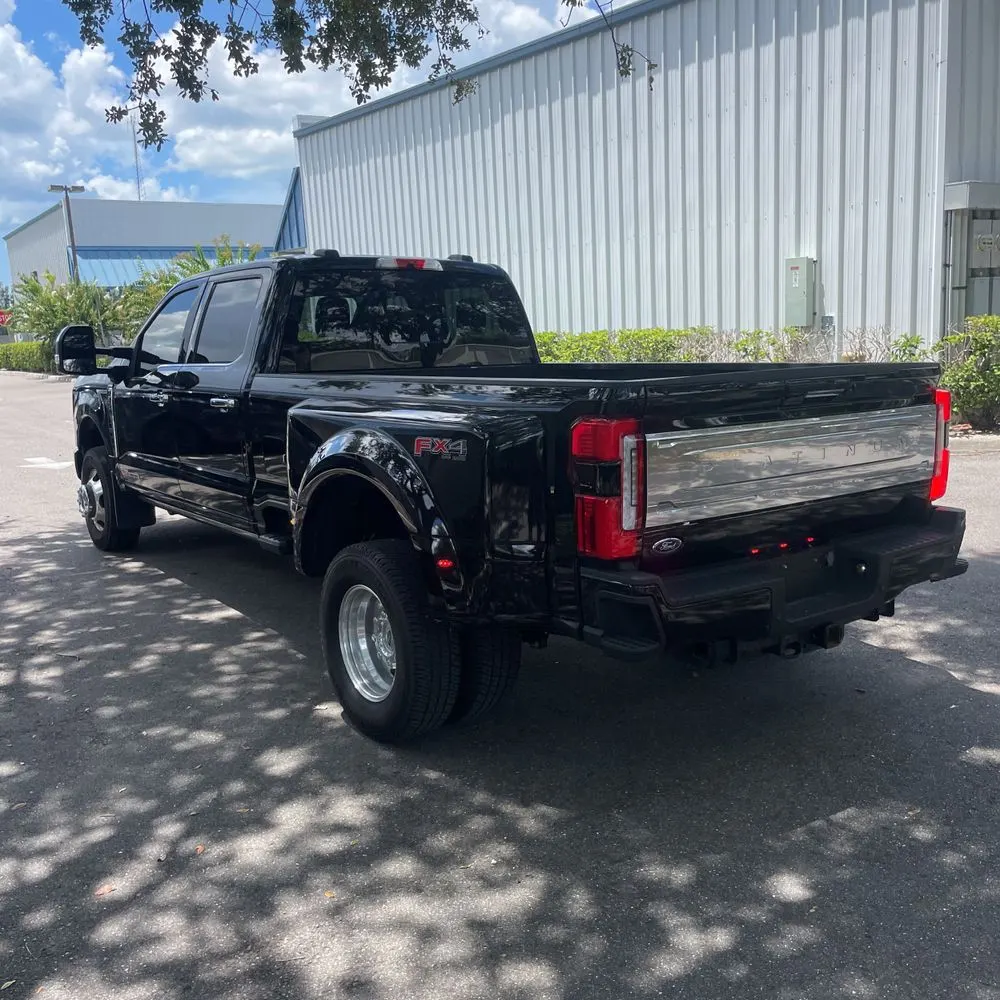 2023 Ford F-350 Super Duty Platinum