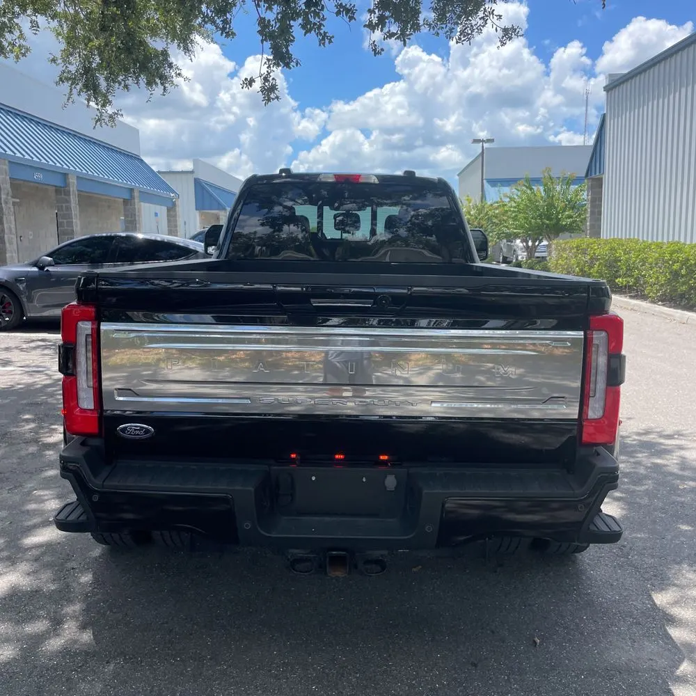 2023 Ford F-350 Super Duty Platinum