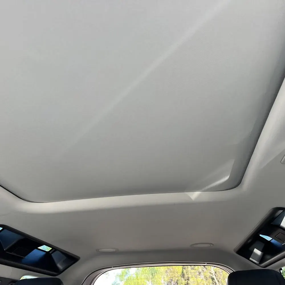2023 Land Rover Defender 110 SE