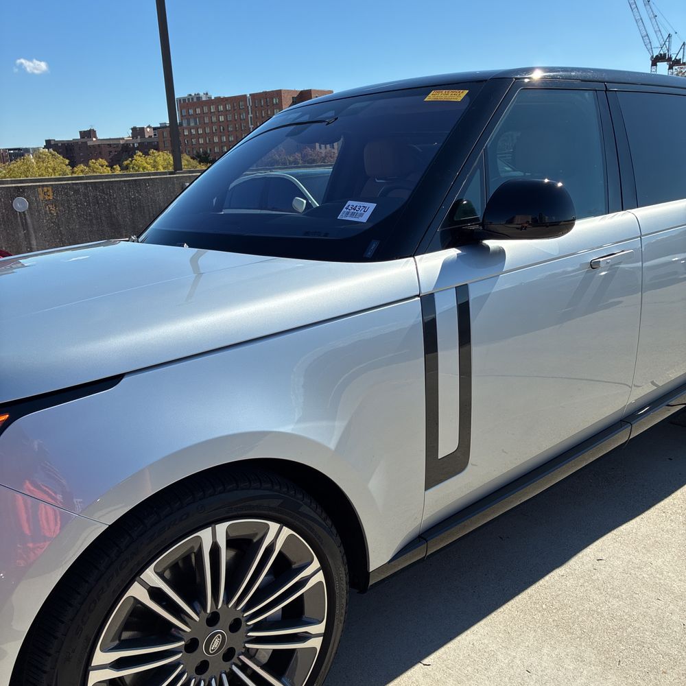 2023 Land Rover Range Rover P530 SE LWB