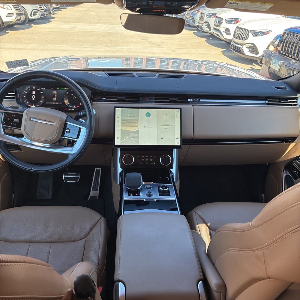 2023 Land Rover Range Rover P530 SE LWB
