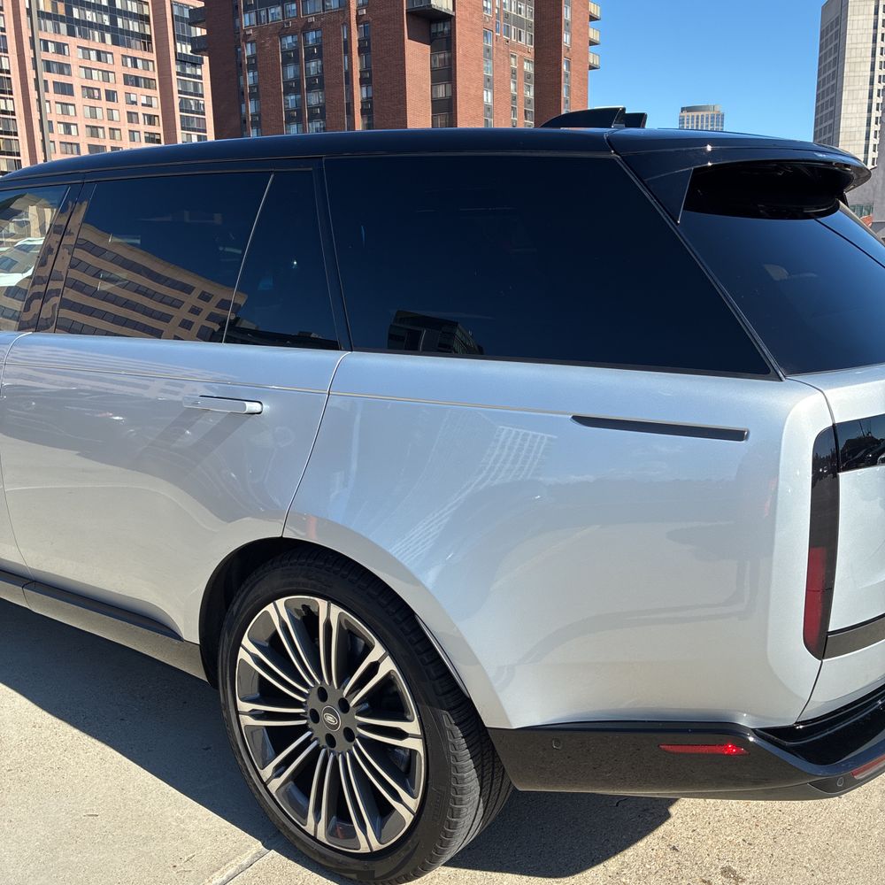 2023 Land Rover Range Rover P530 SE LWB