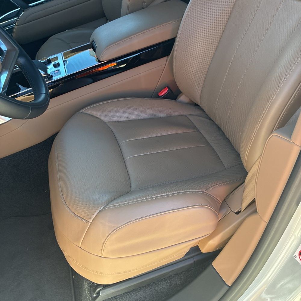 2023 Land Rover Range Rover P530 SE LWB