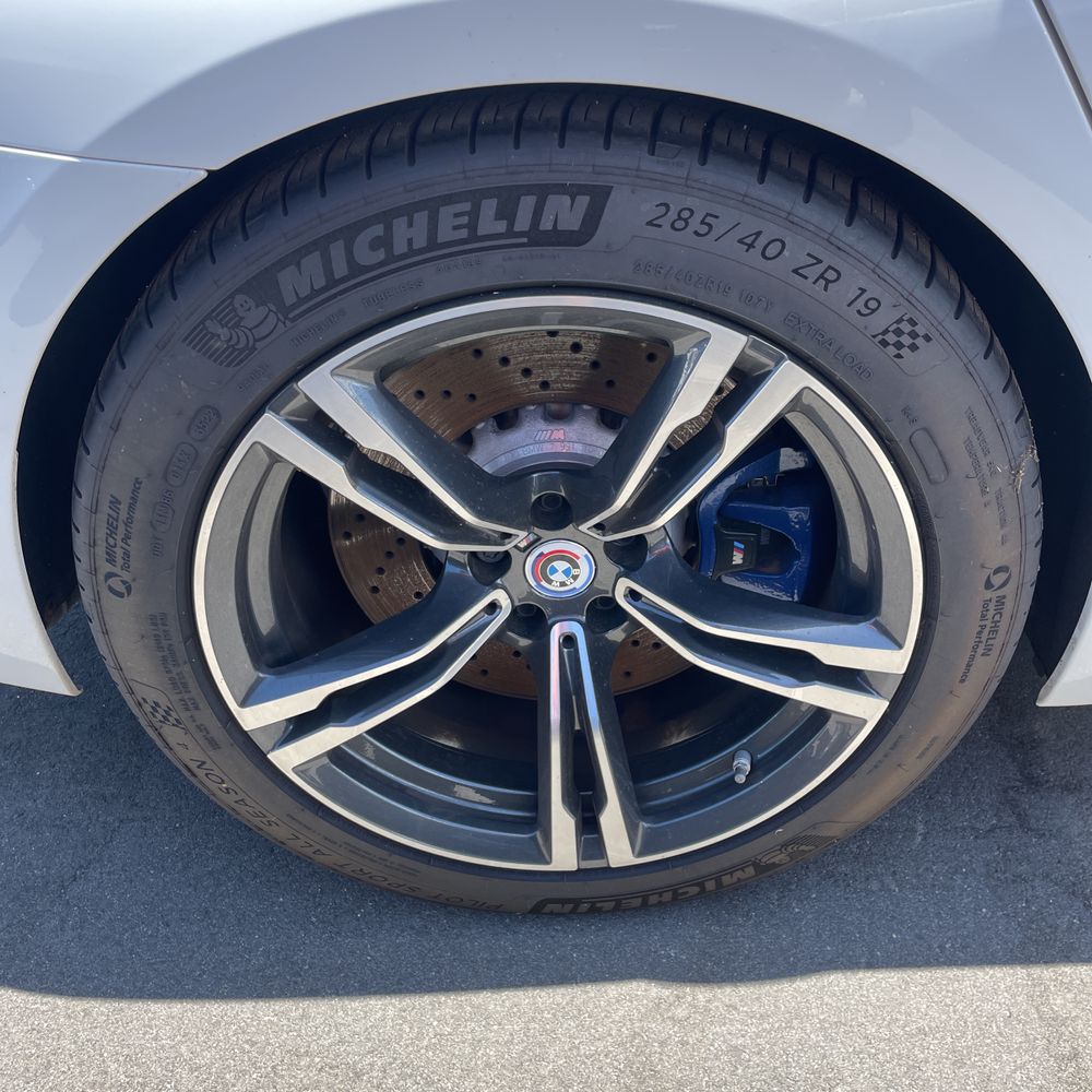 2023 BMW M5