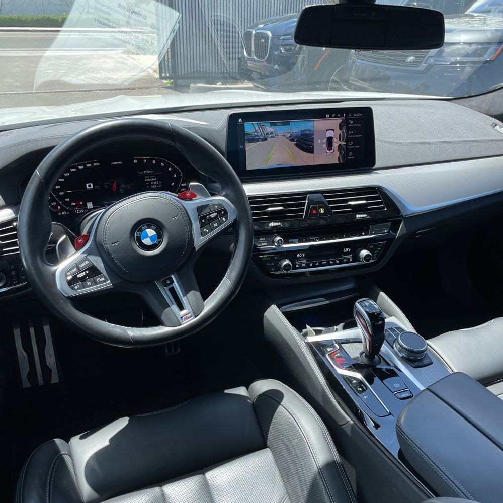 2023 BMW M5