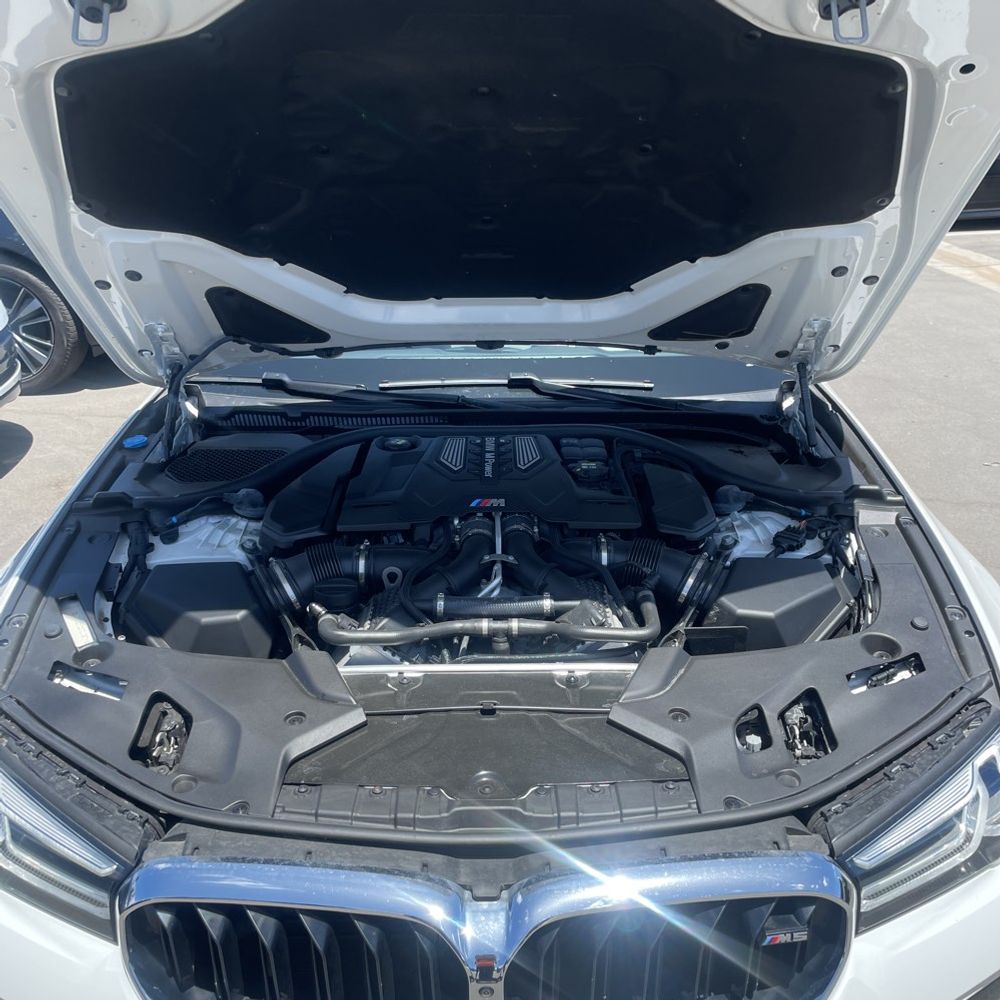 2023 BMW M5