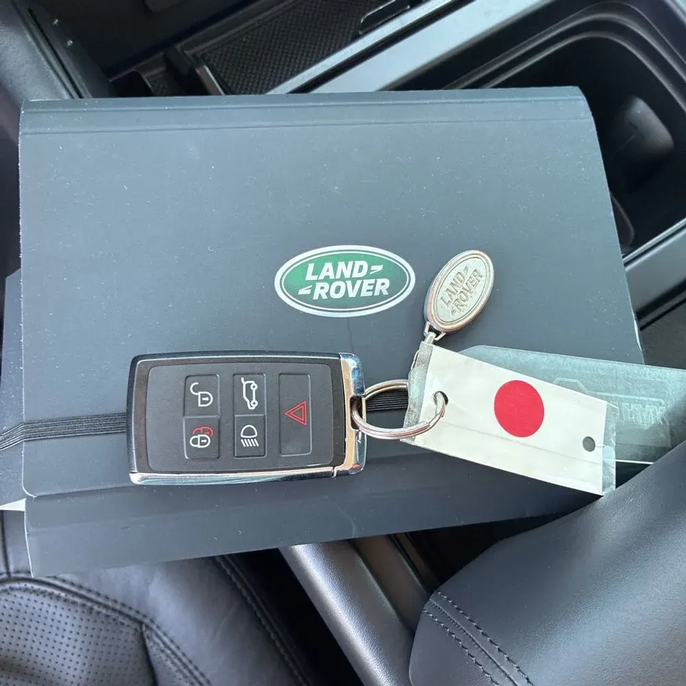 2024 Land Rover Defender 110 S P300