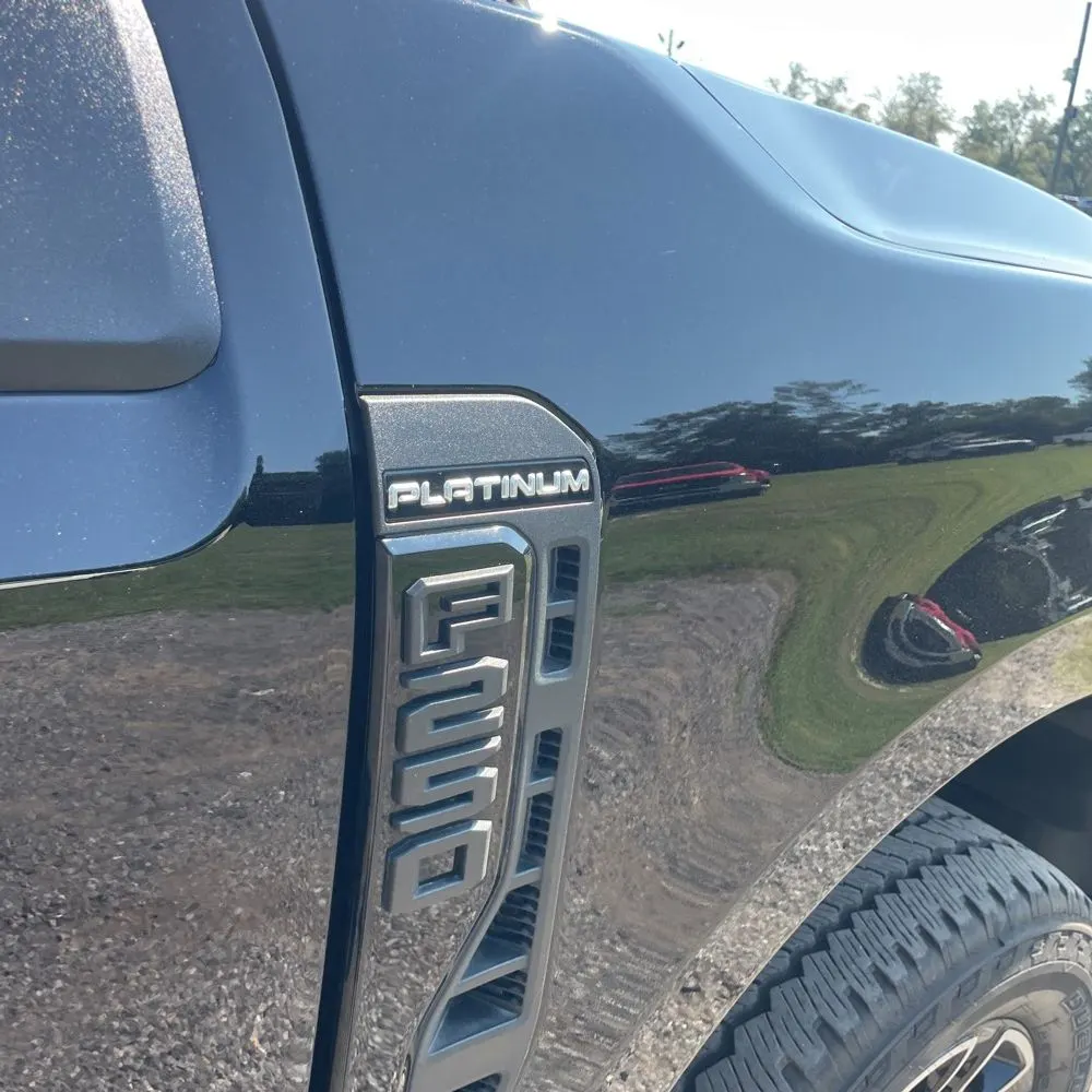 2025 Ford F-250 Super Duty Platinum