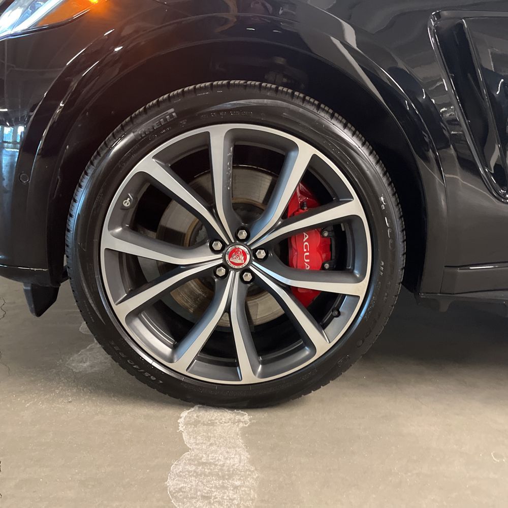 2023 Jaguar F-Pace SVR