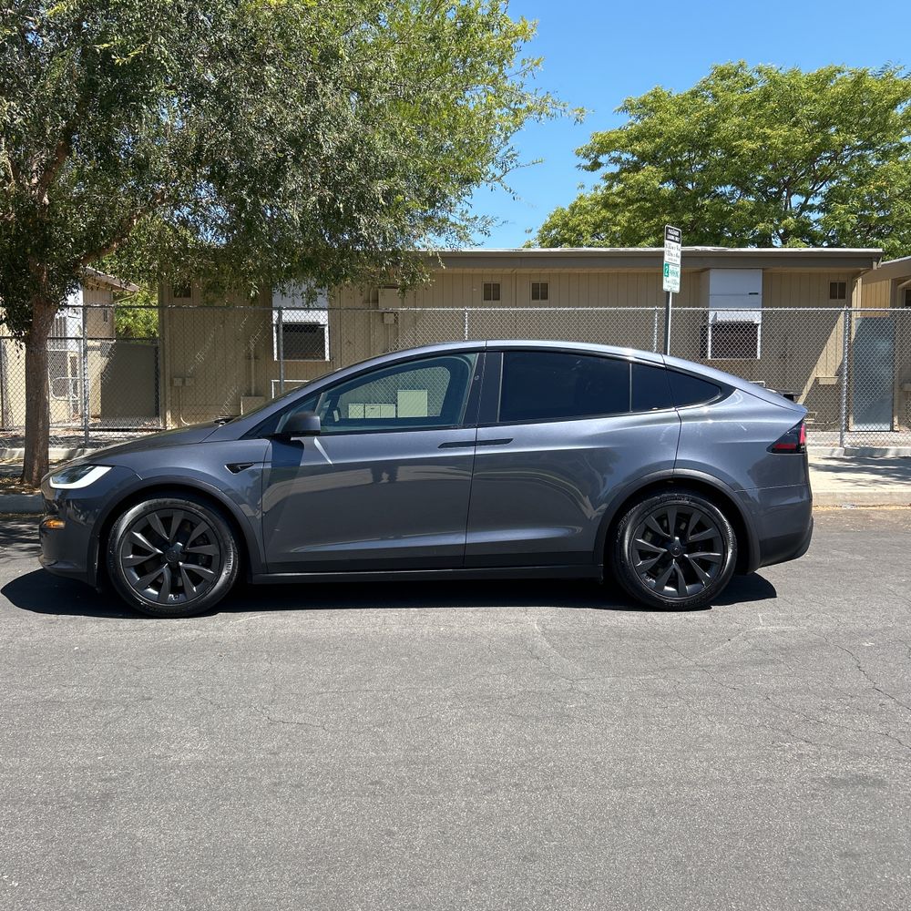 2022 Tesla Model X Plaid