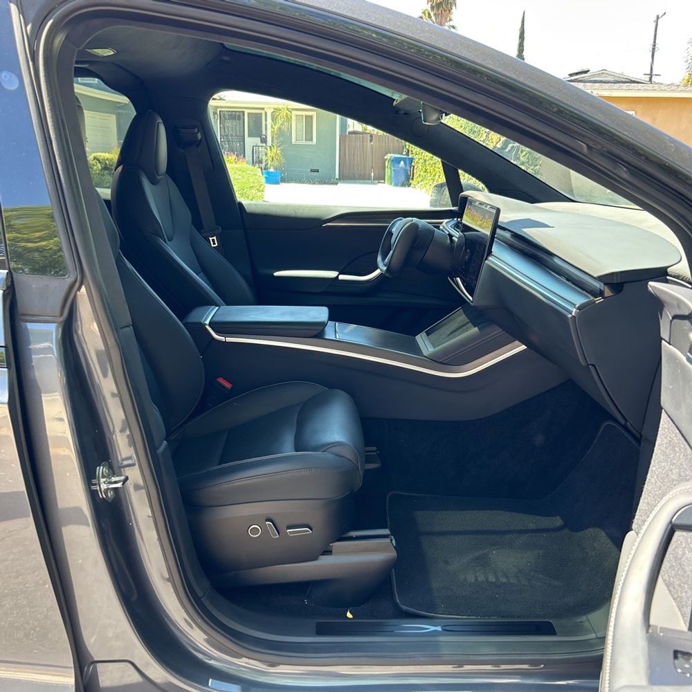2022 Tesla Model X Plaid