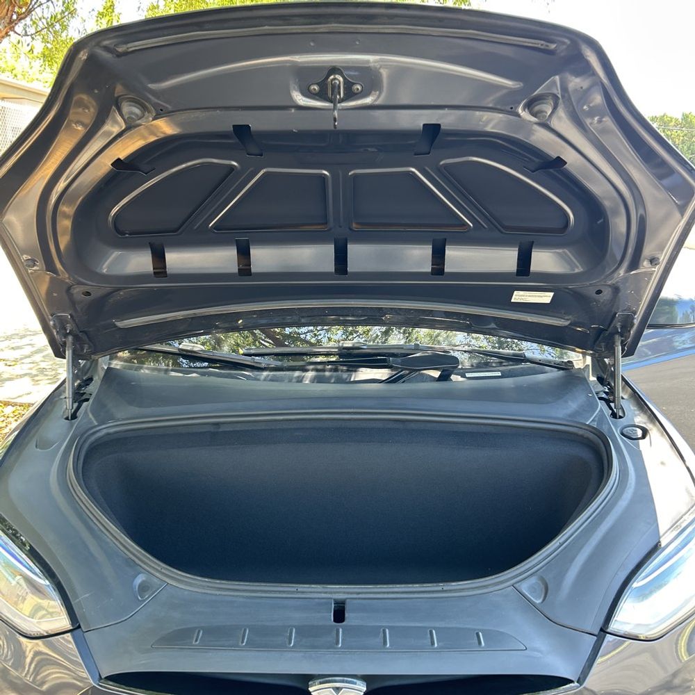 2022 Tesla Model X Plaid