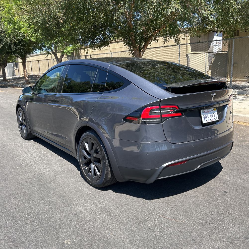 2022 Tesla Model X Plaid