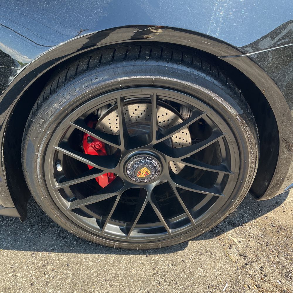 2019 Porsche 911 Carrera 4 GTS