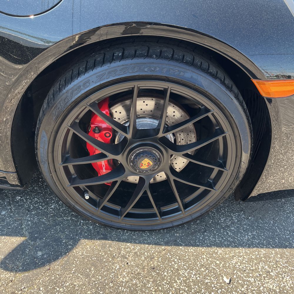 2019 Porsche 911 Carrera 4 GTS