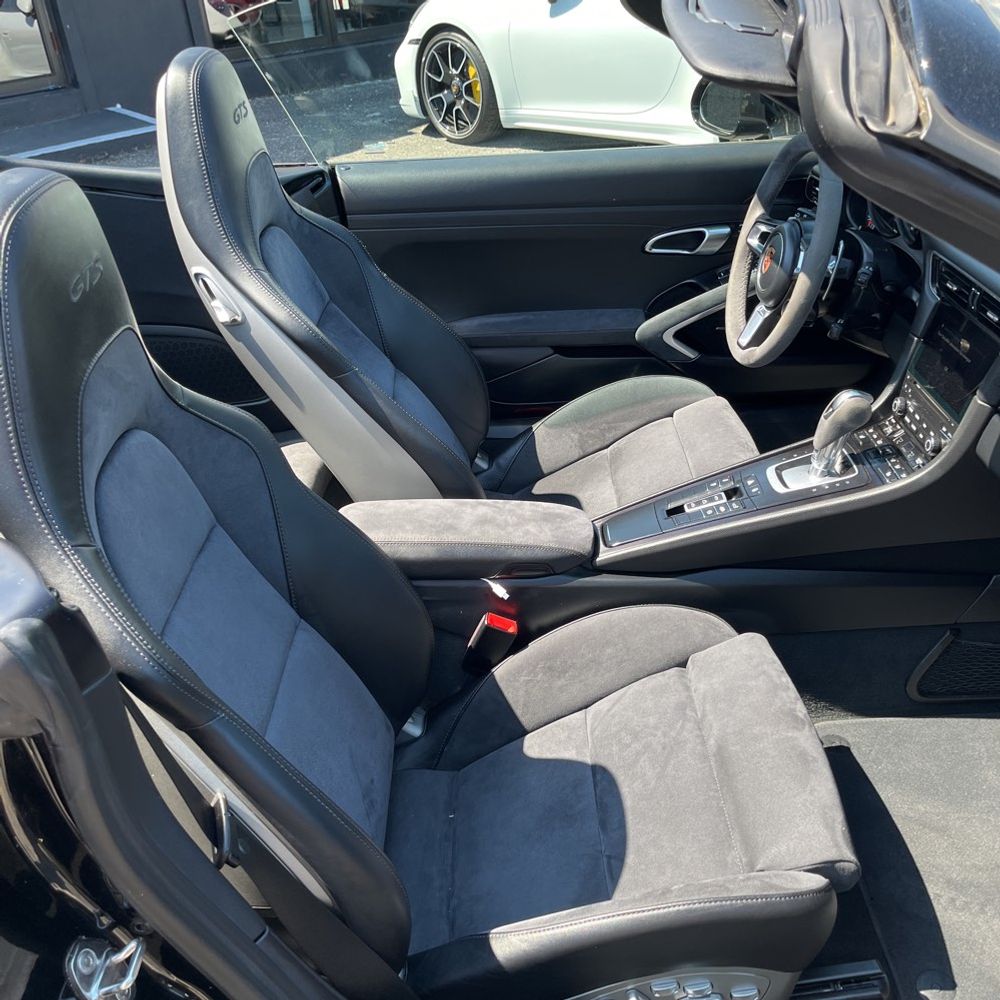 2019 Porsche 911 Carrera 4 GTS