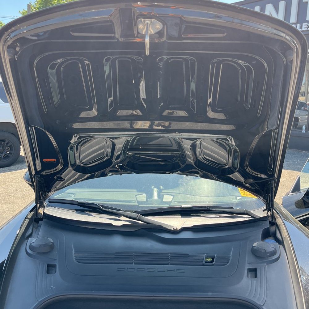 2019 Porsche 911 Carrera 4 GTS