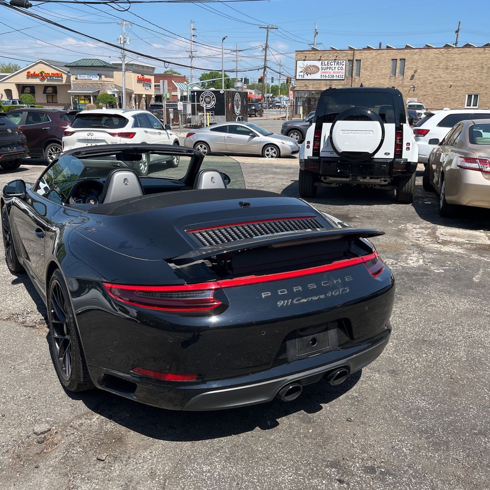 2019 Porsche 911 Carrera 4 GTS
