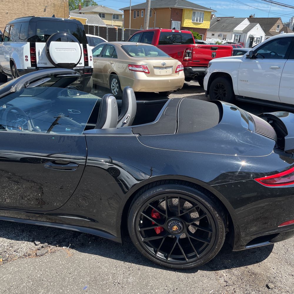 2019 Porsche 911 Carrera 4 GTS