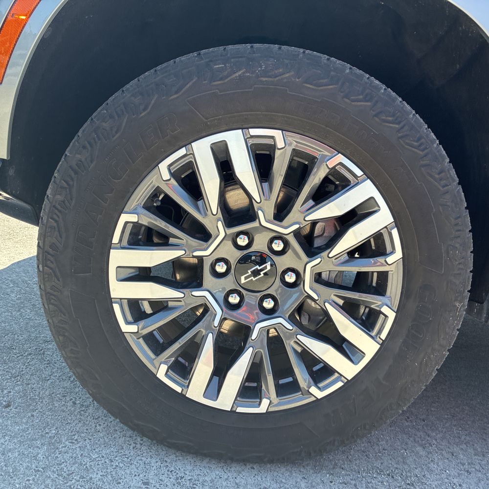 2025 Chevrolet Suburban Z71