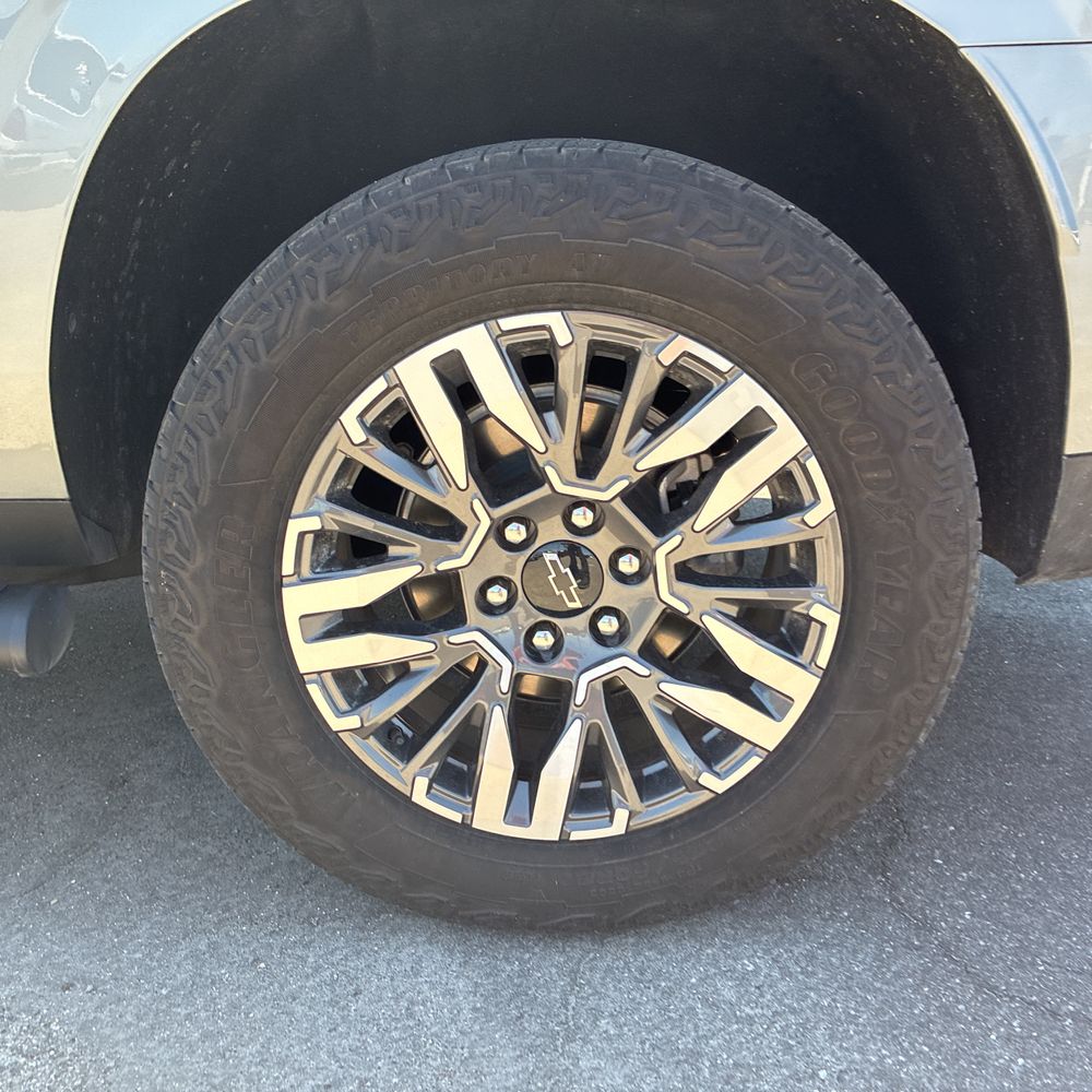 2025 Chevrolet Suburban Z71