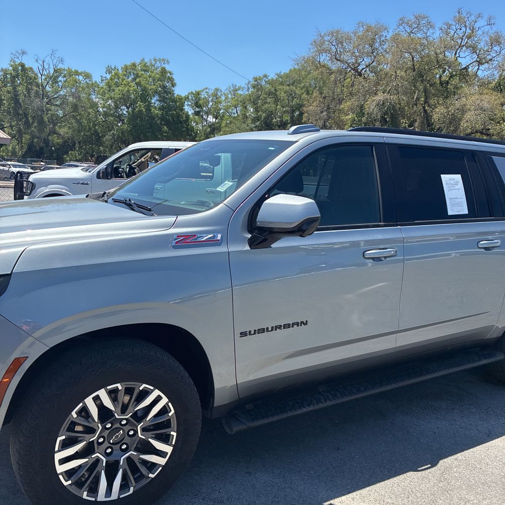 2025 Chevrolet Suburban Z71