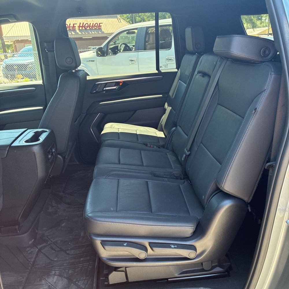 2025 Chevrolet Suburban Z71