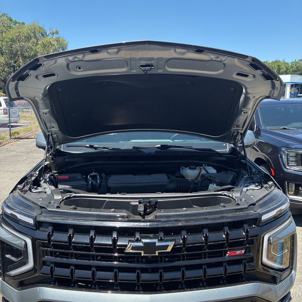 2025 Chevrolet Suburban Z71