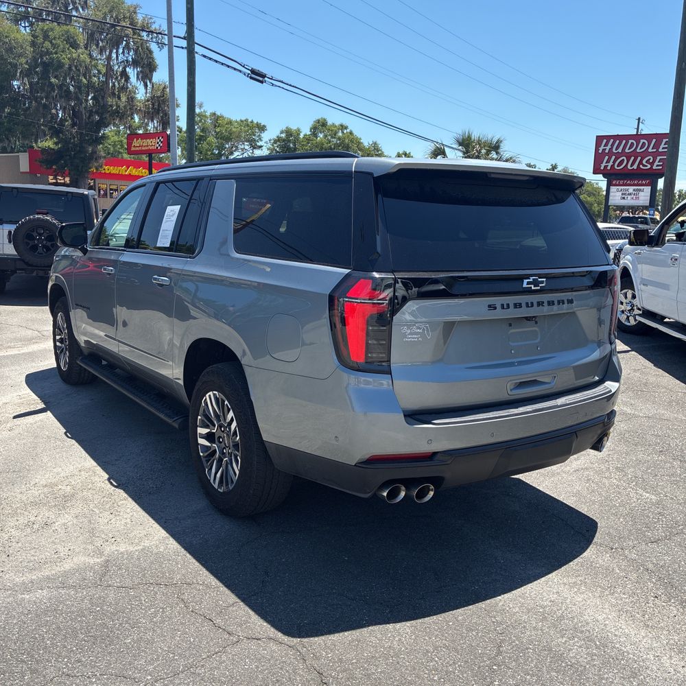 2025 Chevrolet Suburban Z71