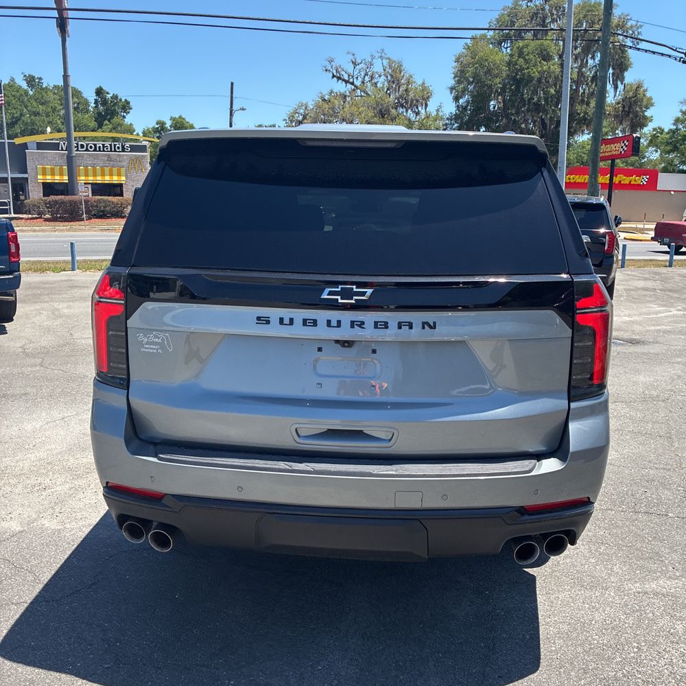 2025 Chevrolet Suburban Z71