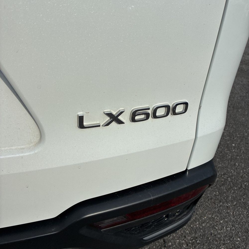 2024 Lexus LX 600 F SPORT Handling