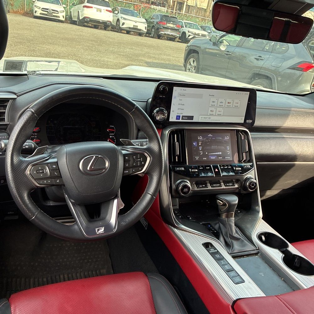 2024 Lexus LX 600 F SPORT Handling