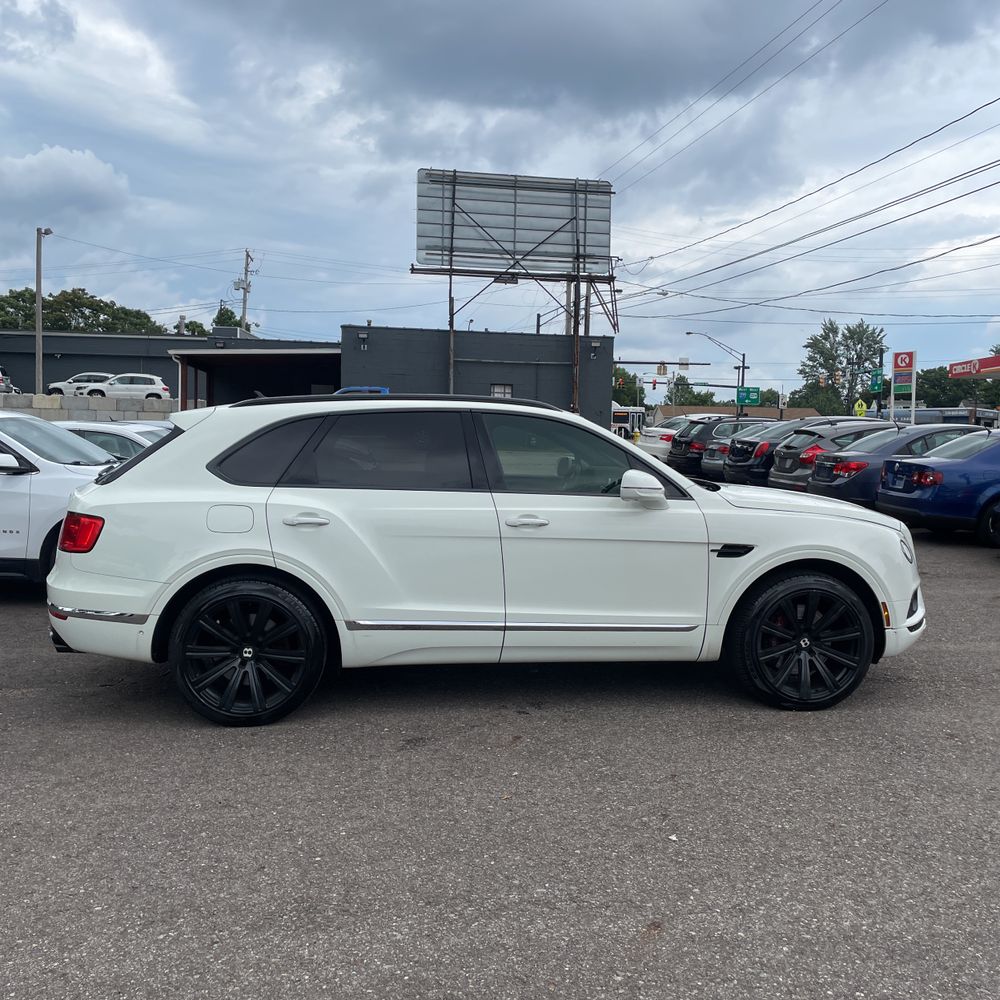 2017 Bentley Bentayga Base
