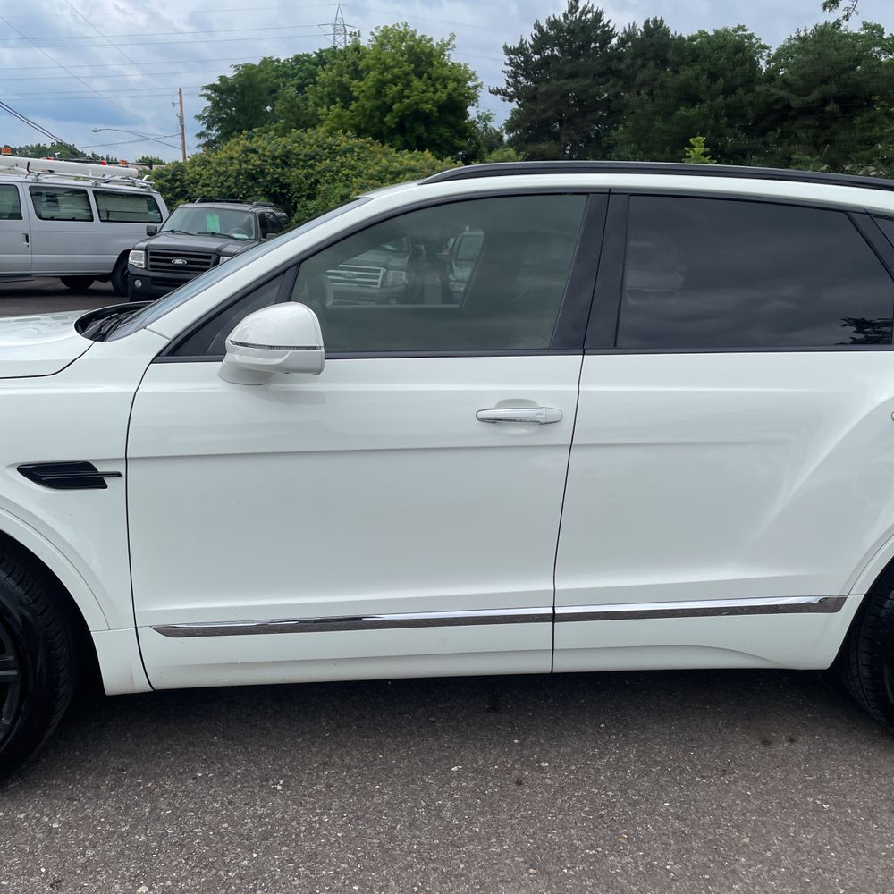 2017 Bentley Bentayga Base